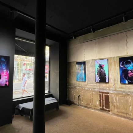 Galeri Fisik Tutup Permanen, Karya Seni 'Dikubur' di Blockchain: Masa Depan Koleksi Seni di Era di mana Kepemilikan Lebih Penting dari Pengalaman Fisik?